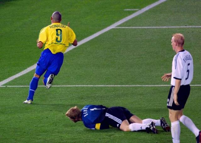  图卢兹补时逃过点球惊险取三分  